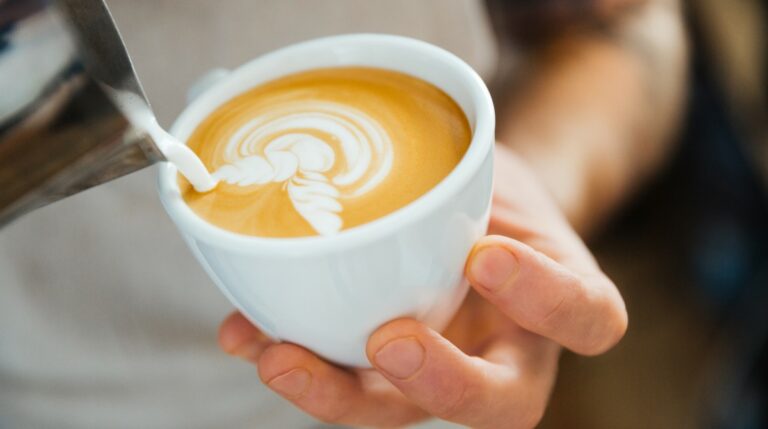 Le 6 Bevande a Base di Caffè e Latte che Dovresti Conoscere